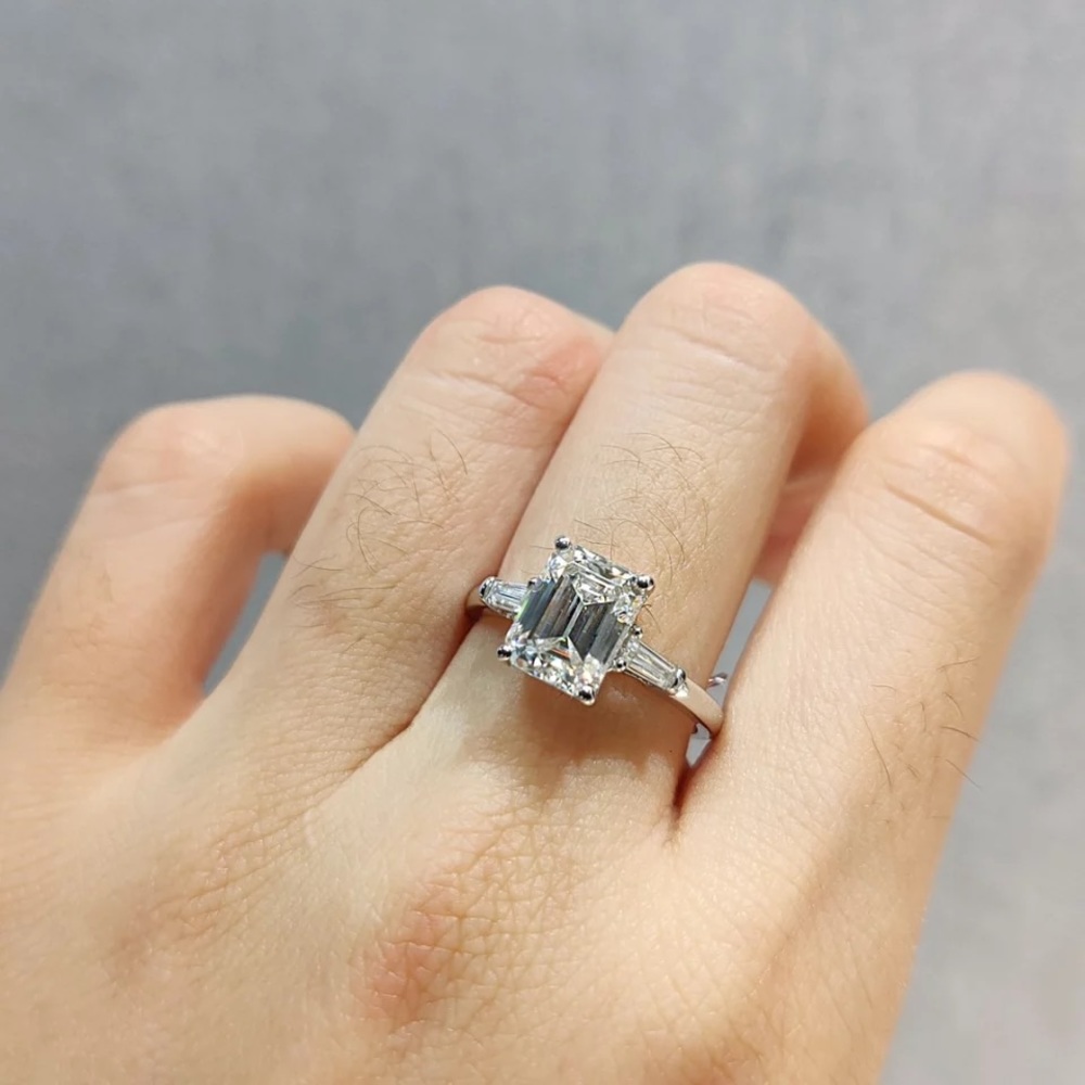 1.75Ct 6*8mm Emerald Cut Swarovski 1pcs Solitaire Ring